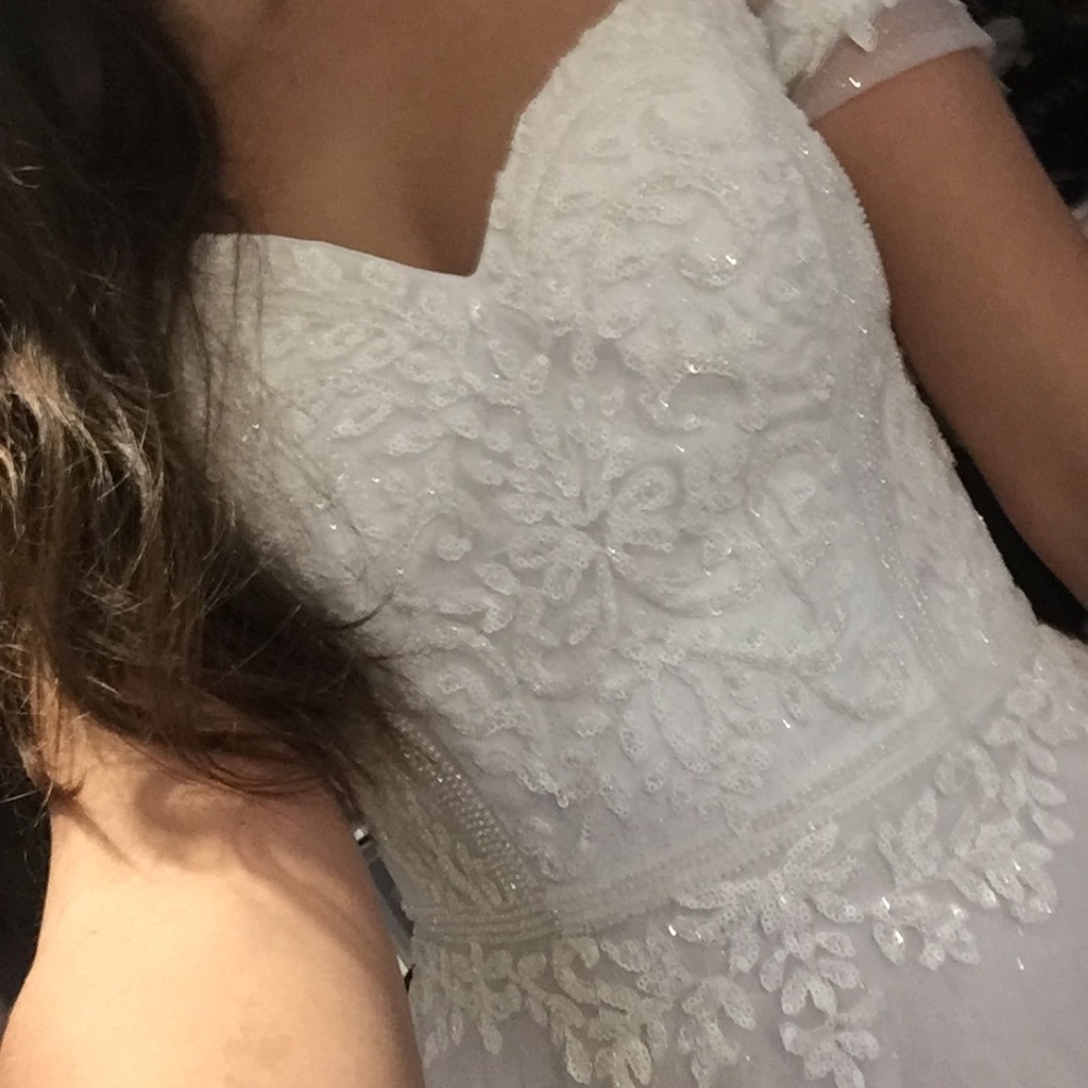 Wedding dress - Picture 4 of 4